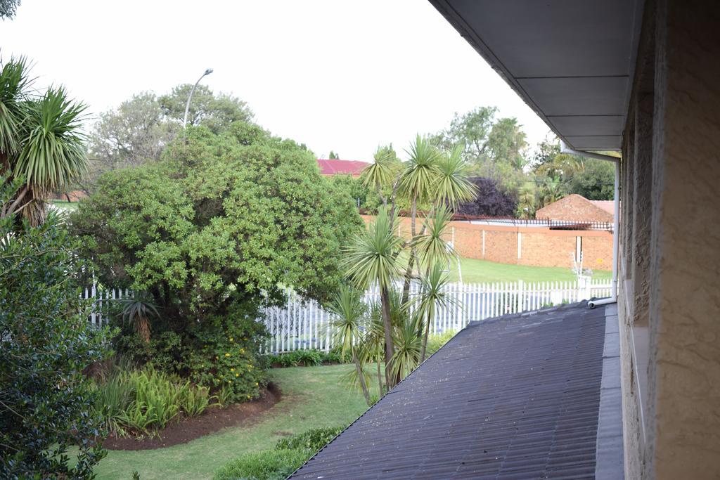 Moye Guest House Benoni Exterior foto